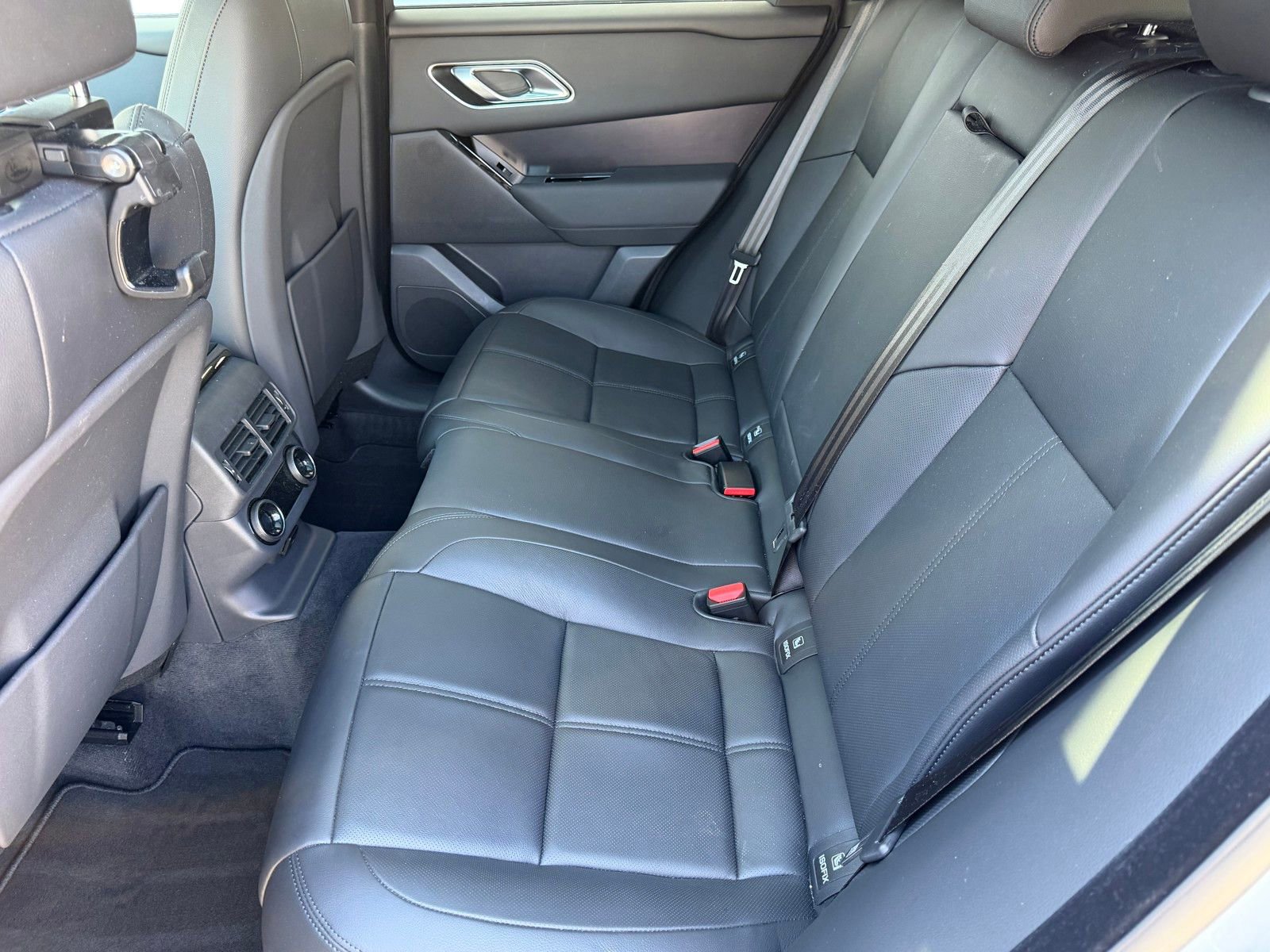 Used 2026 Land Rover Range Rover Velar Dynamic SE image 23