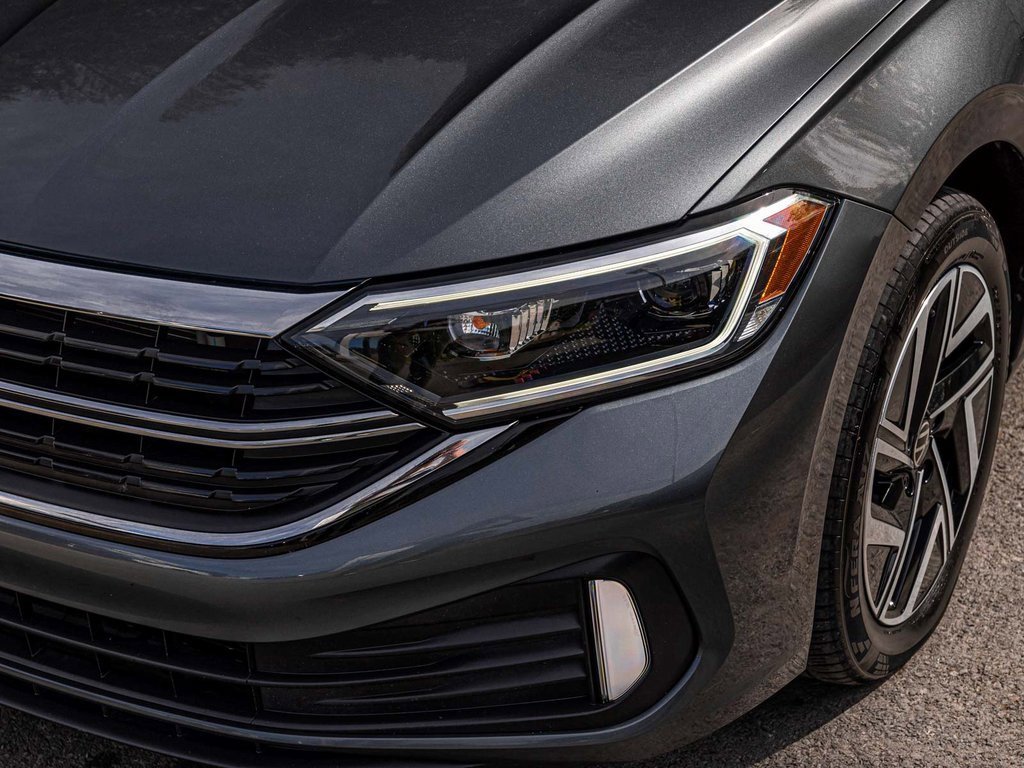 Used 2022 Volkswagen Jetta SEL image 38