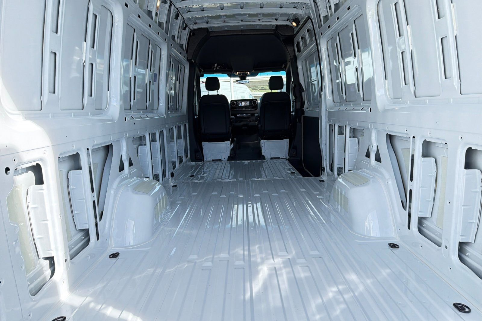 New 2025 Mercedes-Benz Sprinter 2500 image 32