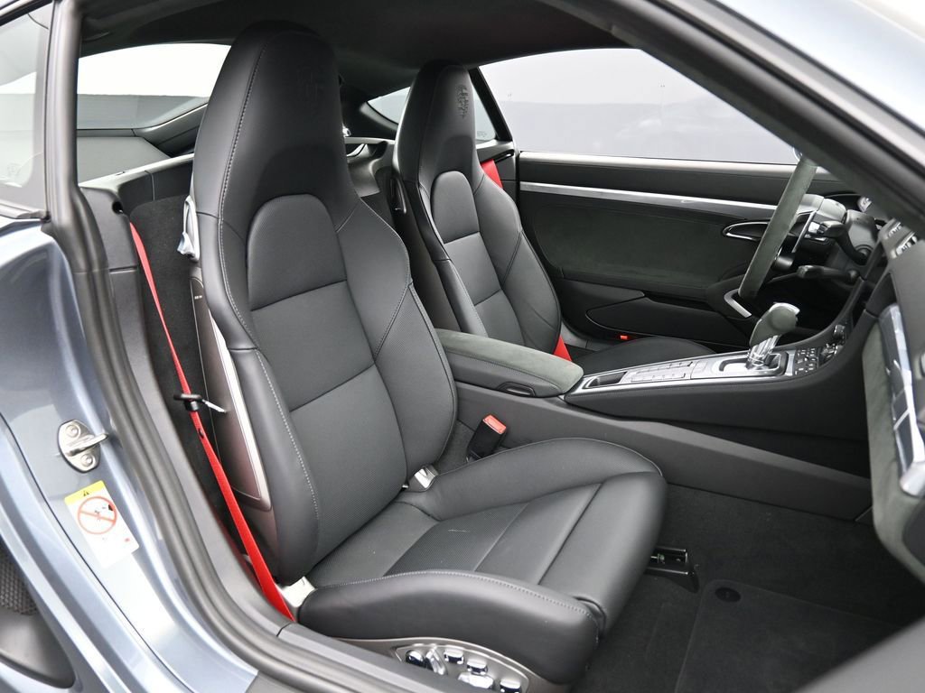 Certified 2025 Porsche 718 Cayman GTS image 28