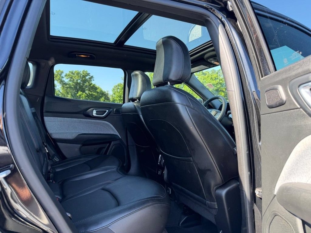 Used 2023 Jeep Compass Latitude w/ Sun and Sound Group AWD/4WD image 10