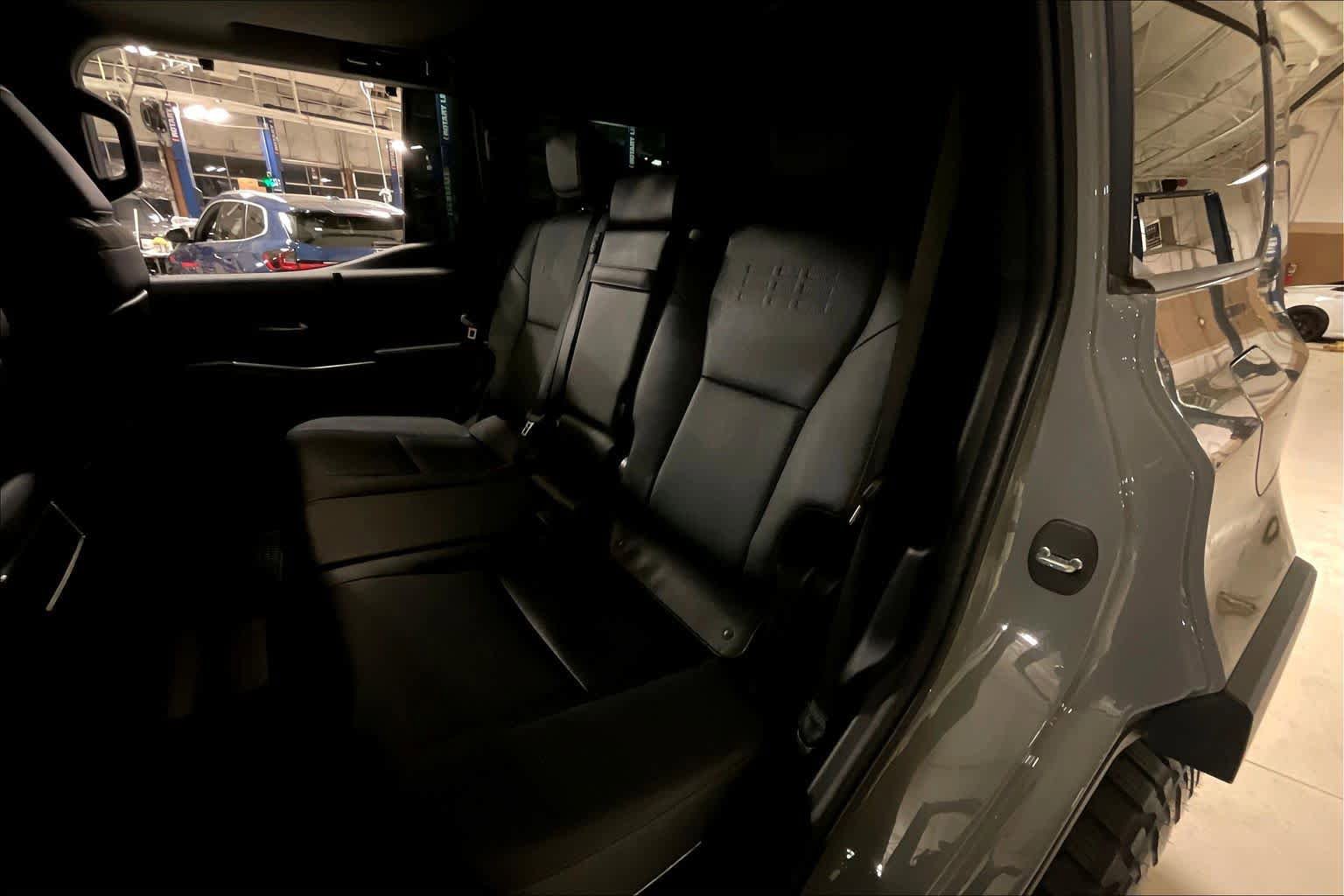 Used 2024 Lexus GX 550 image 19