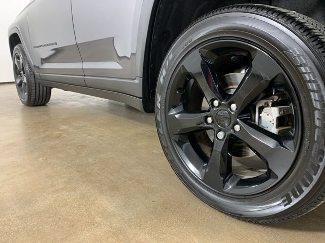 Used 2023 Jeep Grand Cherokee Altitude image 15