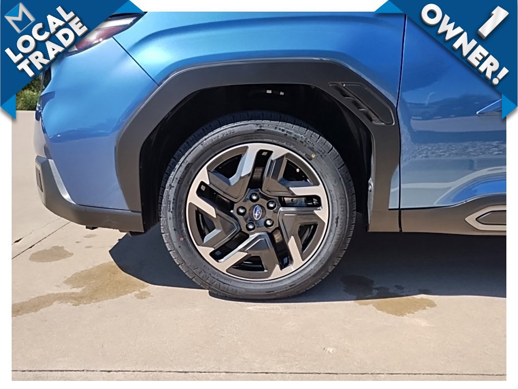 Used 2025 Subaru Forester Limited AWD/4WD image 11