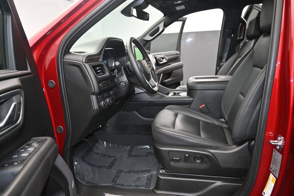 Used 2024 Chevrolet Tahoe LT w/ LT Signature Package AWD/4WD image 13