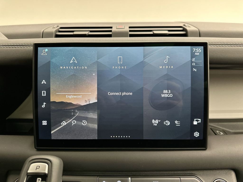 Certified 2025 Land Rover Defender 110 S AWD/4WD image 26
