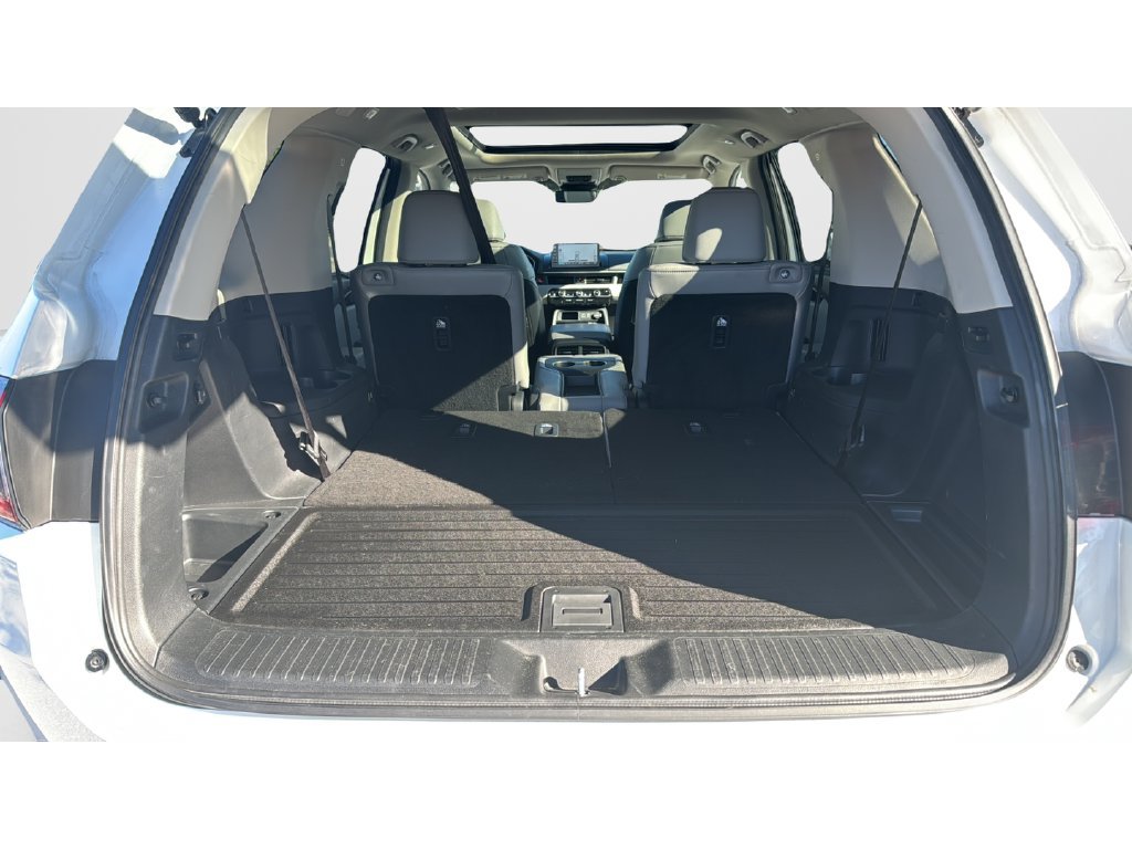 Used 2024 Honda Pilot Touring image 18