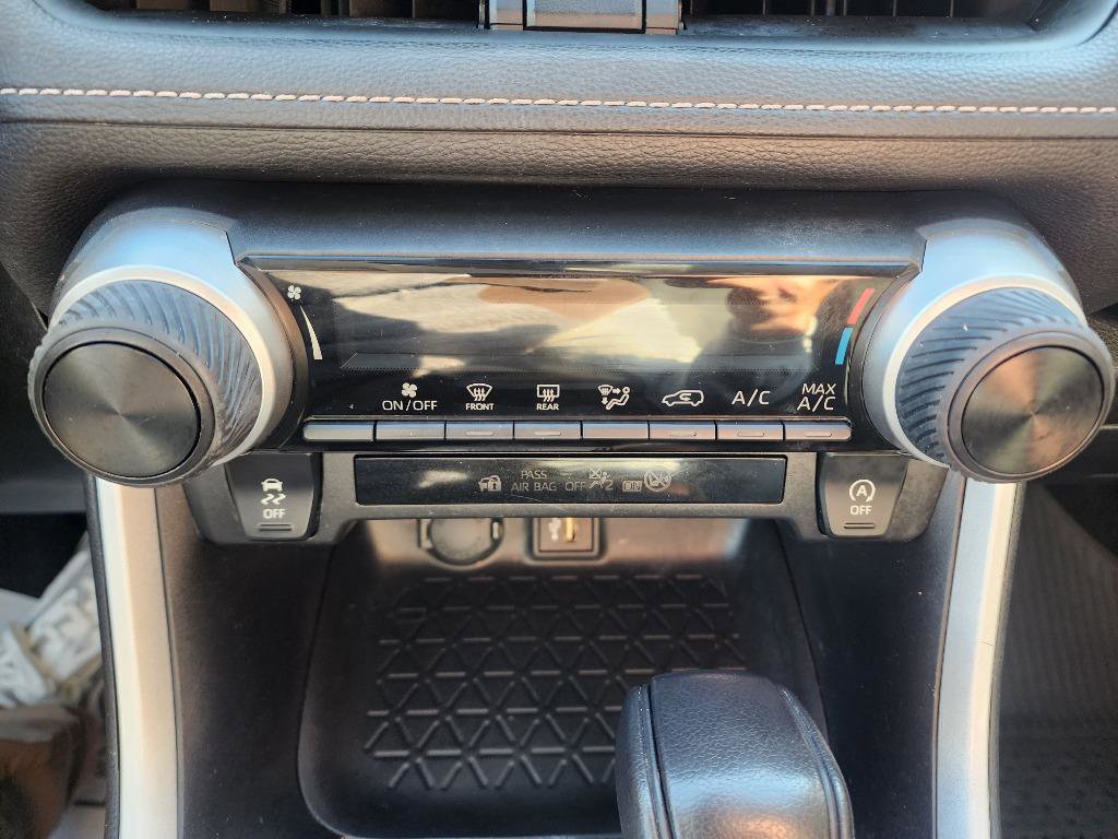 Used 2024 Toyota RAV4 LE image 18