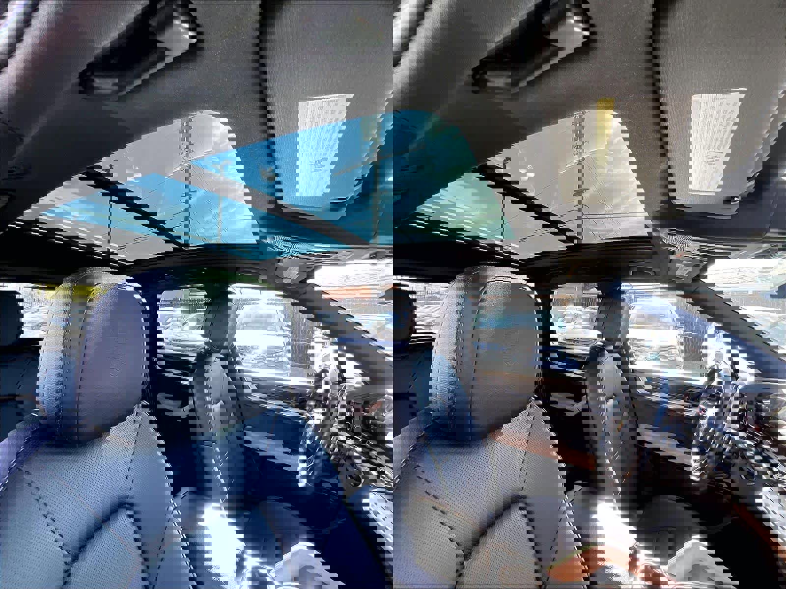 Used 2024 Porsche Cayenne AWD/4WD image 24