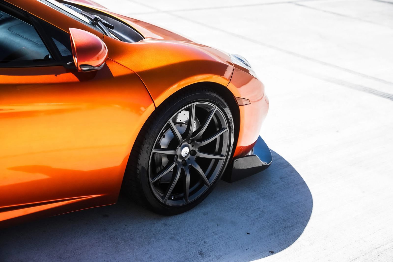 Used 2013 McLaren MP4-12C Spider RWD image 6