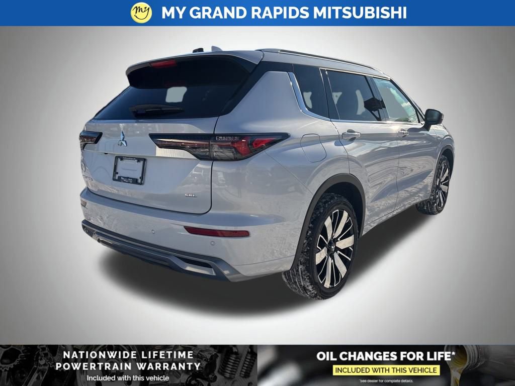 New 2026 Mitsubishi Outlander SEL video 3