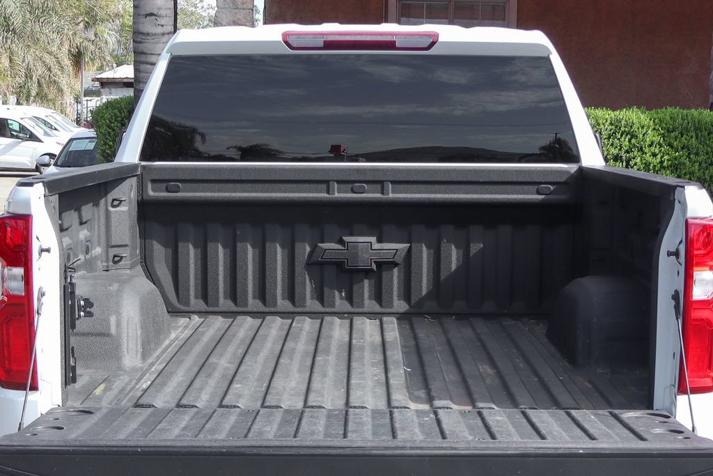 Used 2022 Chevrolet Silverado 1500 LT Trail Boss w/ Bed Protection Package AWD/4WD image 8