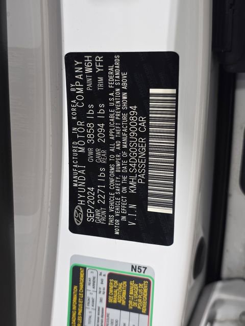 Certified 2025 Hyundai Elantra SEL image 37