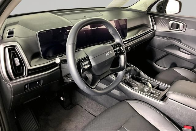 Certified 2026 Kia Sorento S w/ S Panoramic Sunroof Package FWD image 16