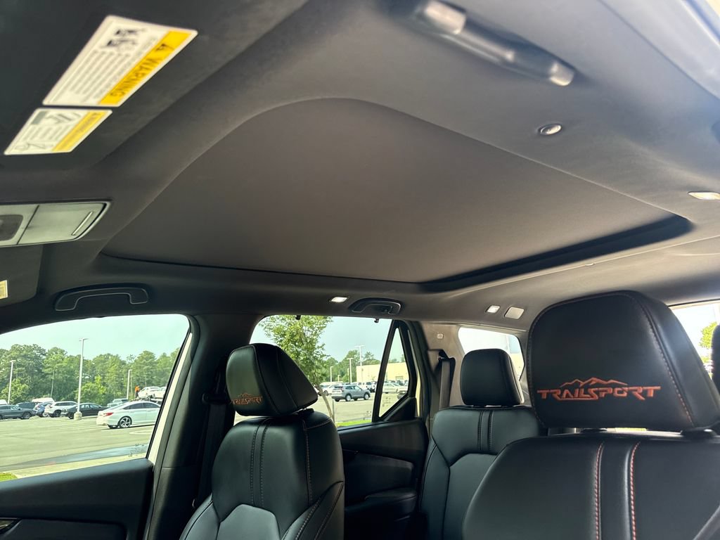 Used 2025 Honda Pilot TrailSport image 31