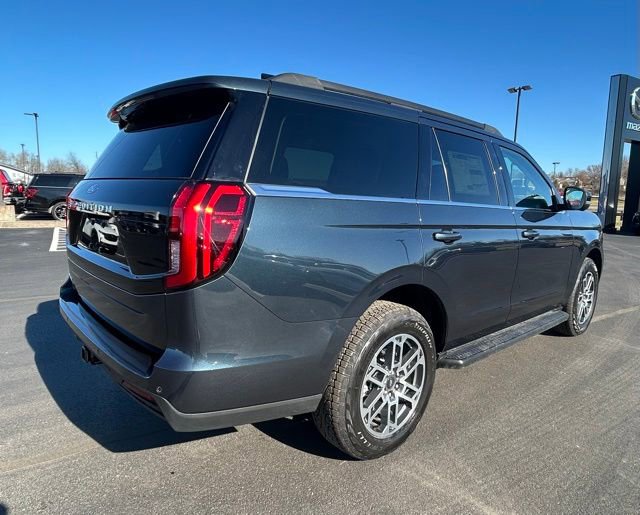New 2026 Ford Expedition Active image 5