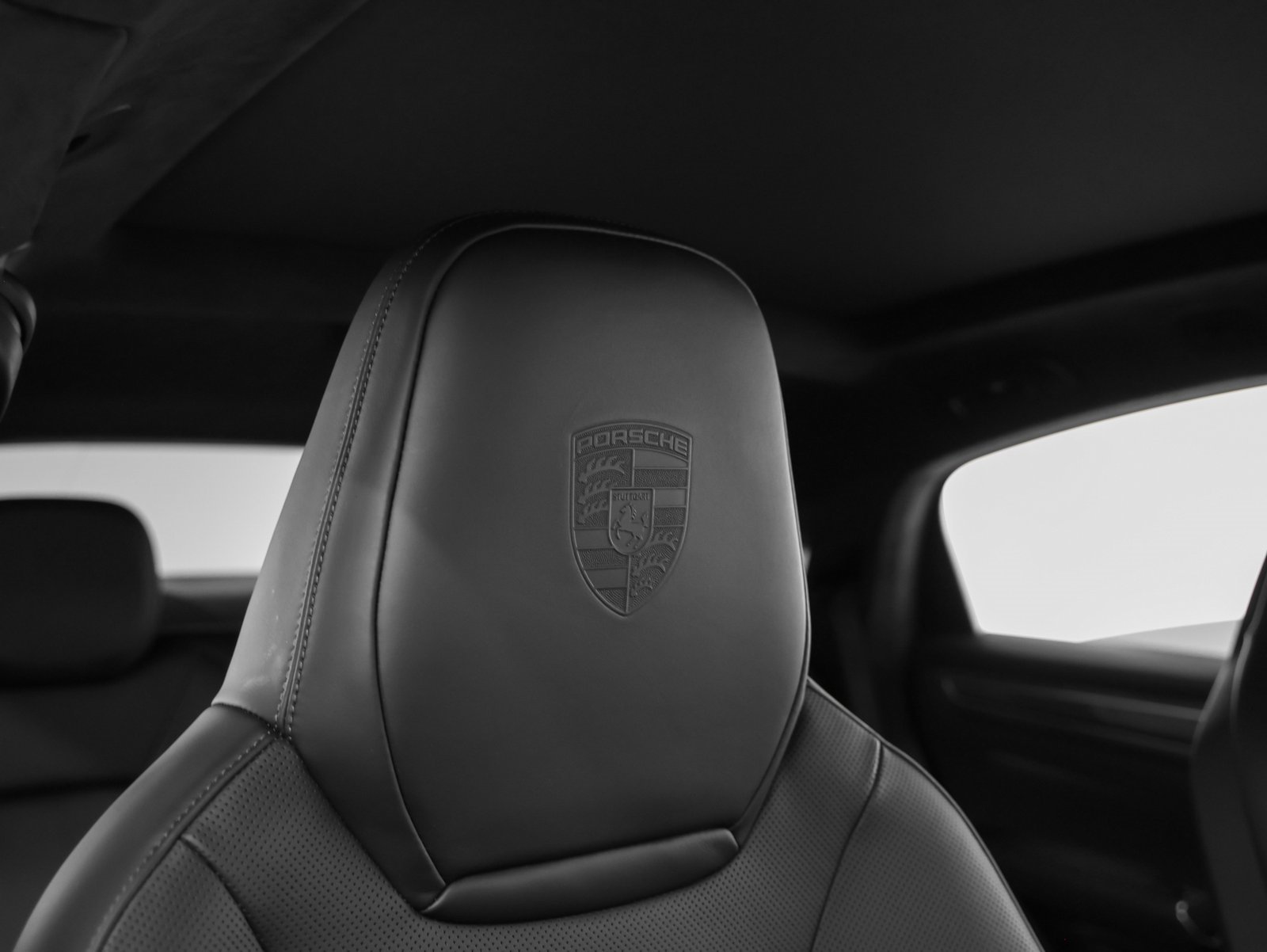 Used 2021 Porsche Cayenne Turbo image 27