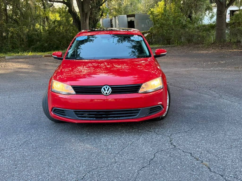 Used 2012 Volkswagen Jetta SE FWD image 2