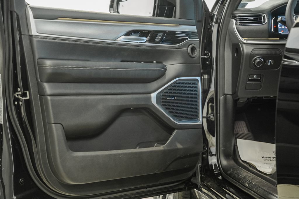New 2026 Jeep Grand Wagoneer L 4WD w/ Premium Group I image 46