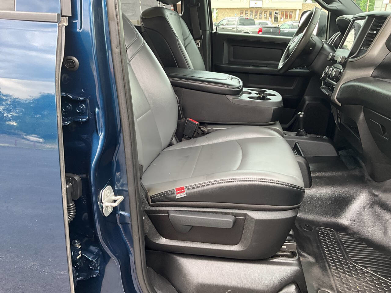 Used 2021 RAM 2500 Tradesman w/ Chrome Appearance Group AWD/4WD image 24