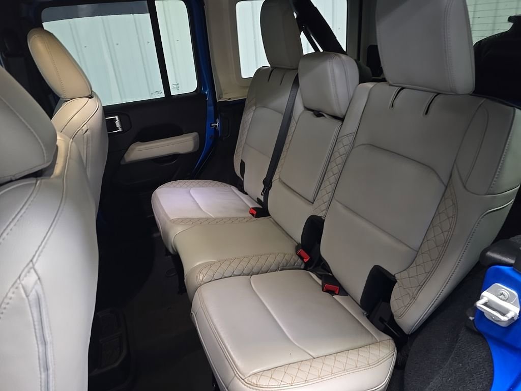 Used 2023 Jeep Wrangler Altitude image 32
