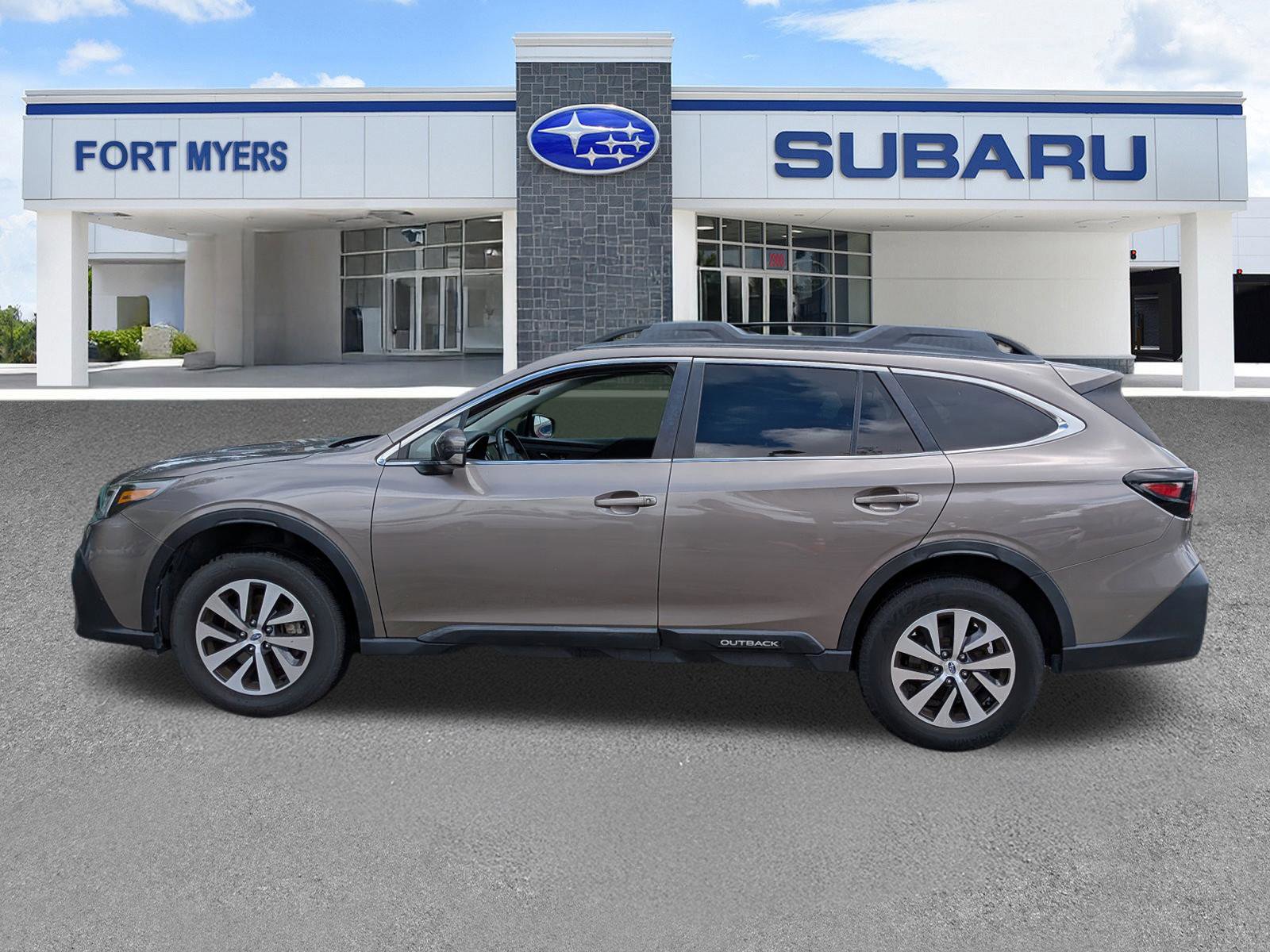 Used 2022 Subaru Outback Premium image 7