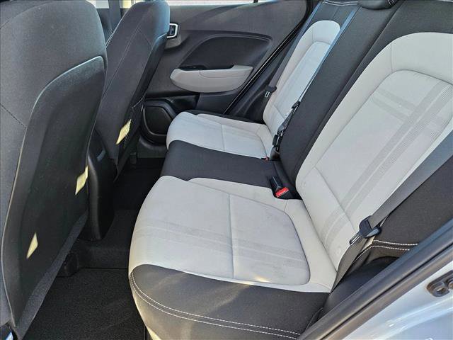 Used 2022 Hyundai Venue SEL w/ Cargo Package image 17