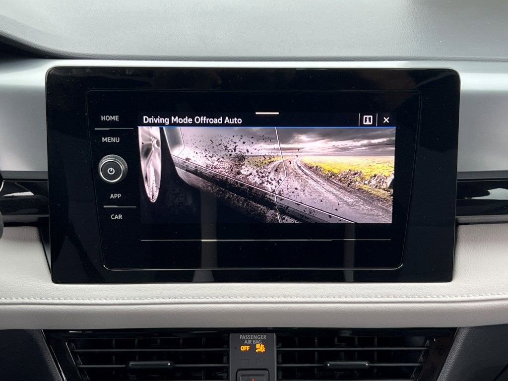 New 2025 Volkswagen Taos S image 22