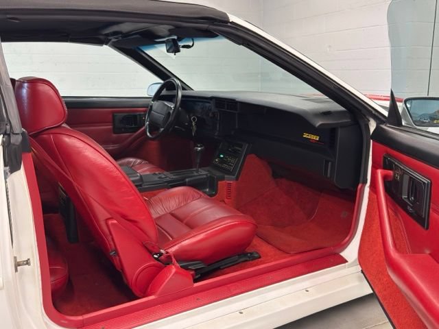 Used 1992 Chevrolet Camaro Z28 RWD image 13