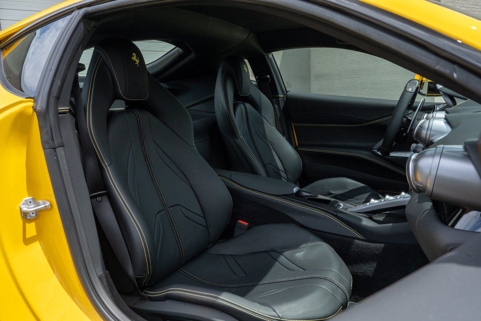 Used 2019 Ferrari 812 Superfast RWD image 52
