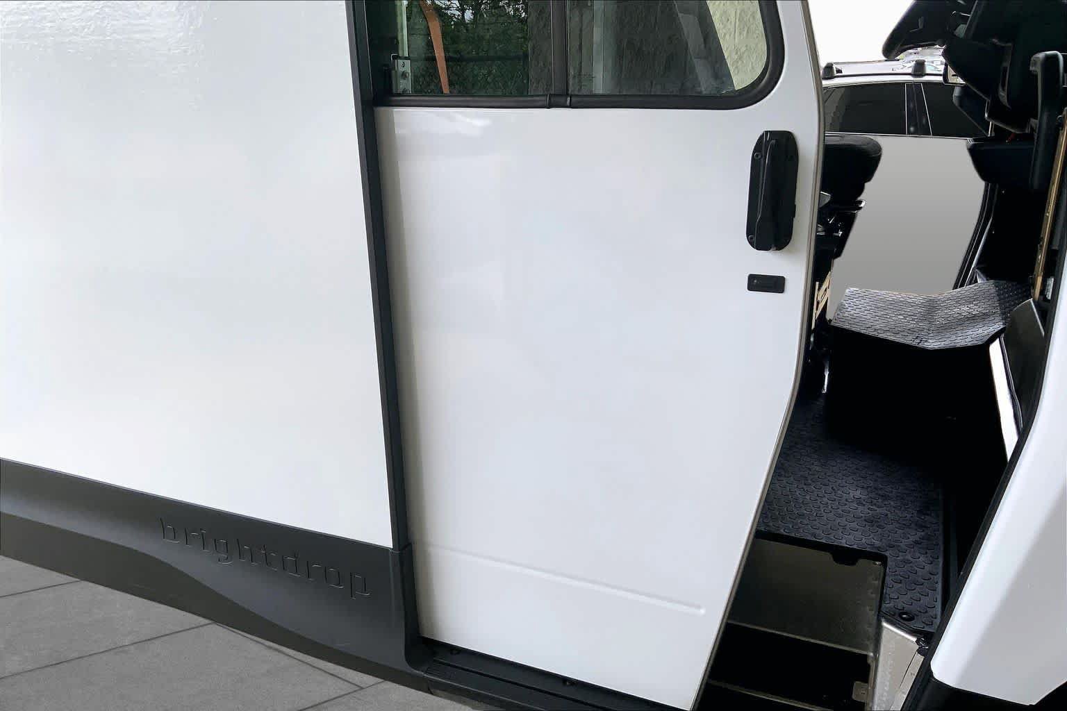 Used 2025 Chevrolet Brightdrop 600 FWD image 18