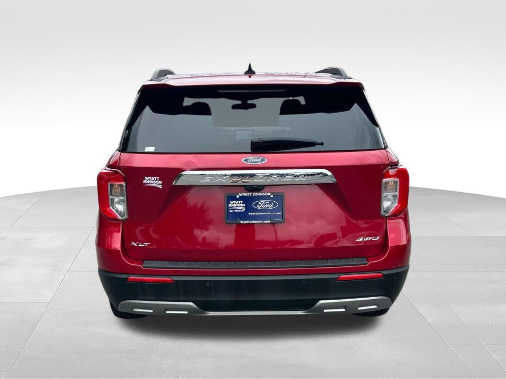 Certified 2024 Ford Explorer XLT w/ Equipment Group 202A AWD/4WD image 5
