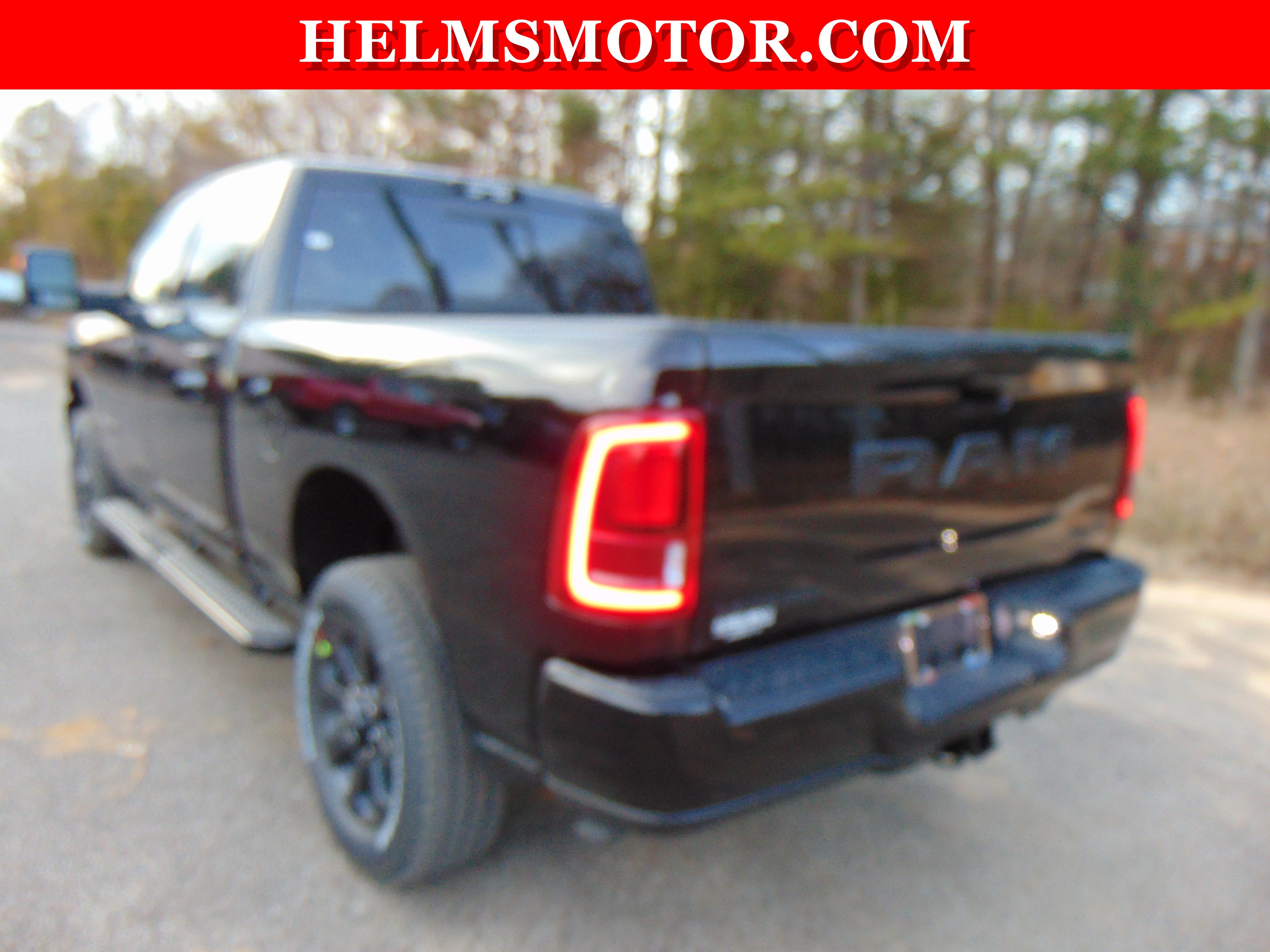 New 2026 RAM 2500 Laramie AWD/4WD image 12