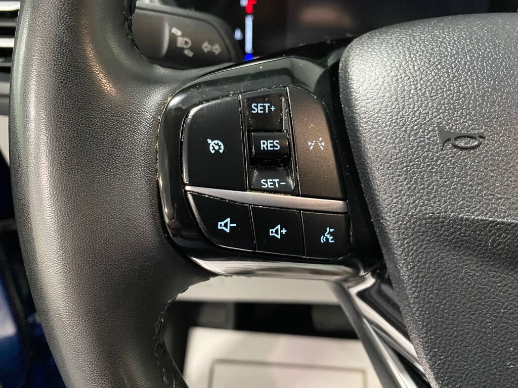 Used 2023 Ford Escape Active image 8