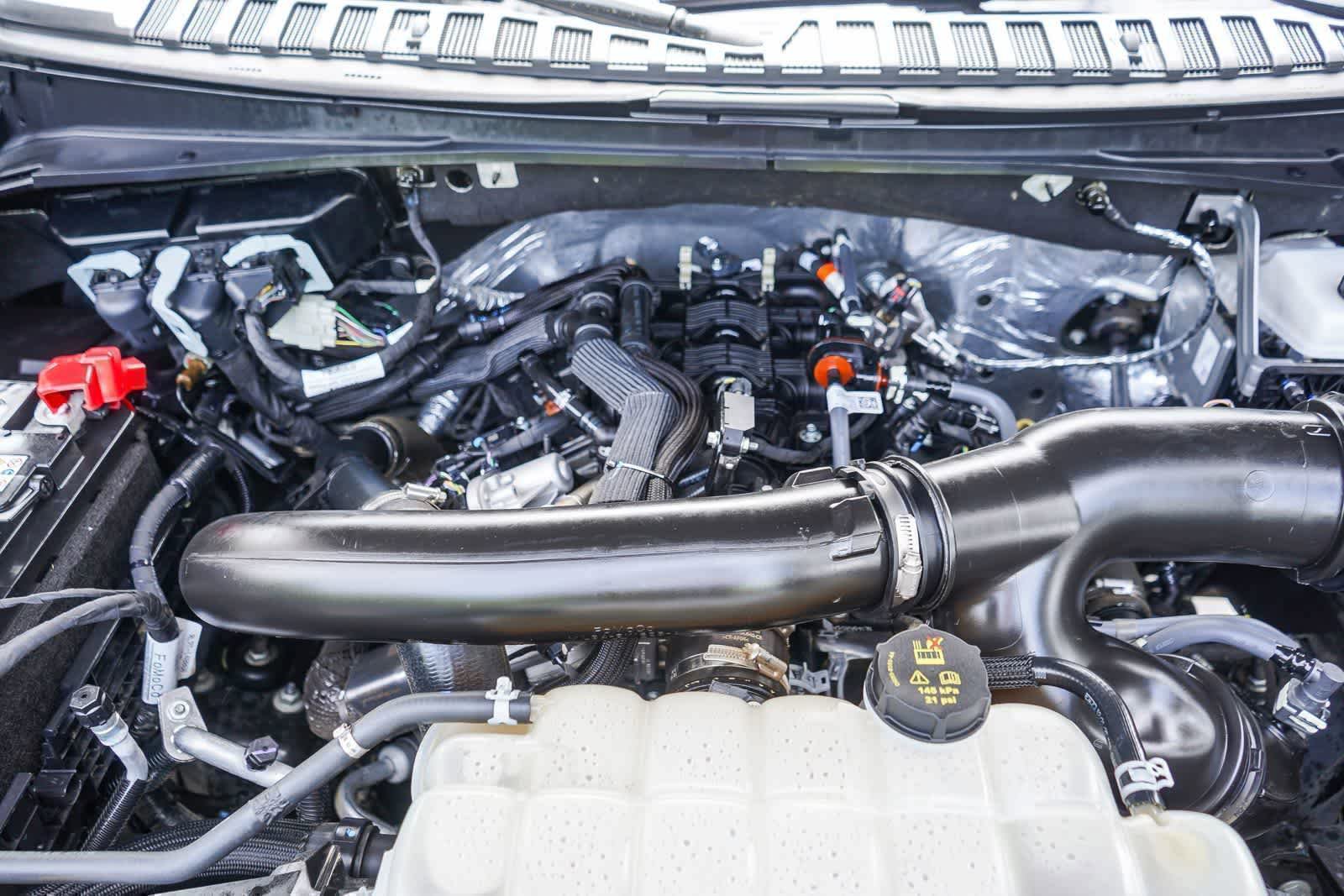 Used 2025 Ford Expedition Active AWD/4WD image 27