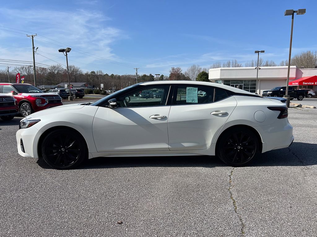 Used 2022 Nissan Maxima SR w/ Sport Mat Group image 2