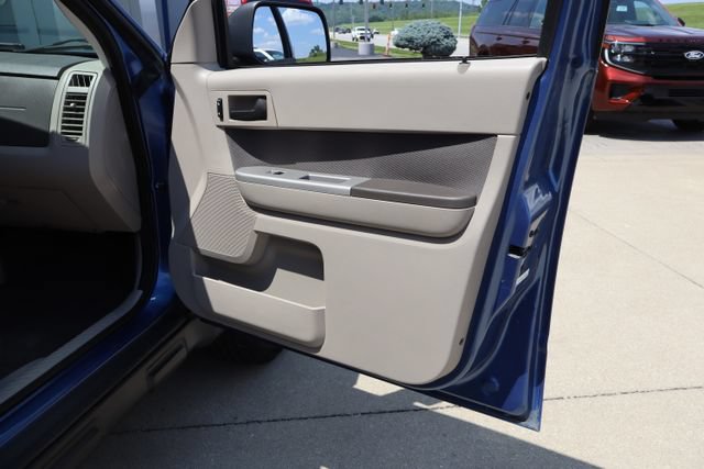 Used 2009 Ford Escape XLT FWD image 32