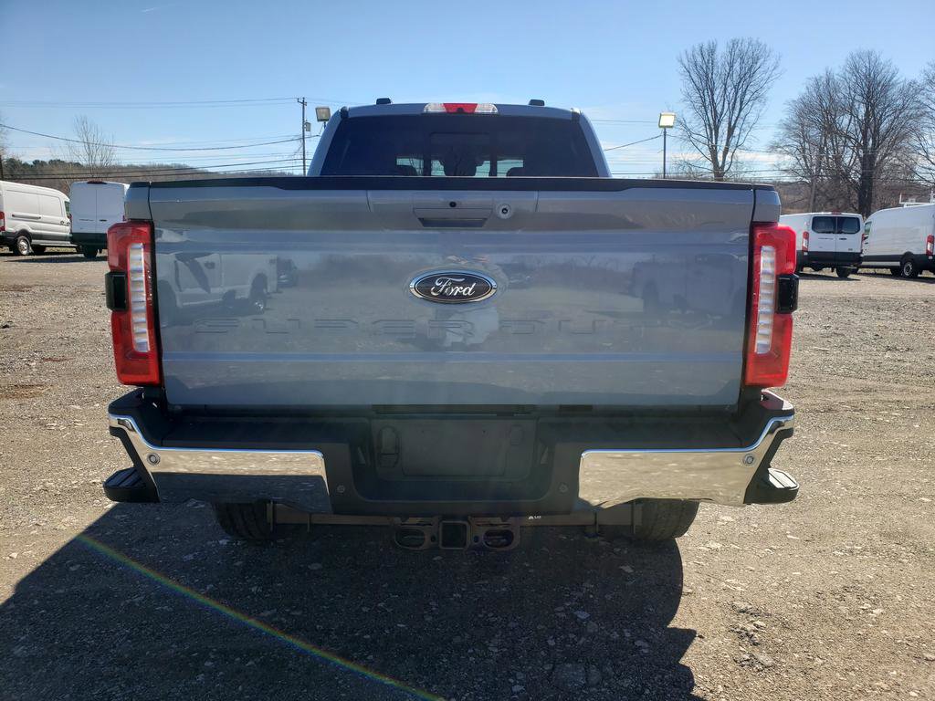 New 2026 Ford F350 Lariat w/ Lariat Premium Package image 4