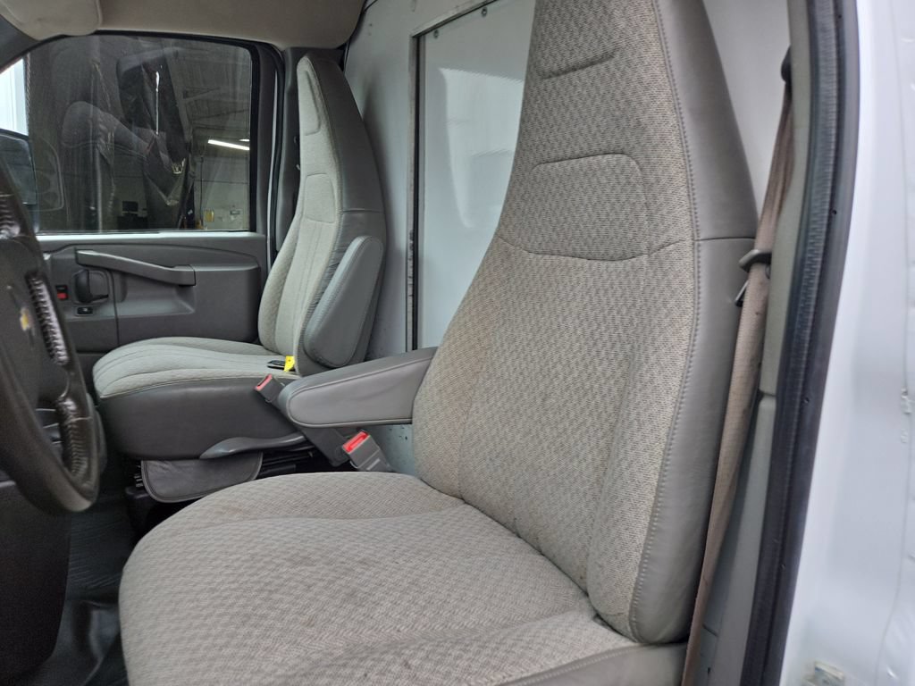 Used 2021 Chevrolet Express 3500 w/ Power Convenience Package RWD image 12