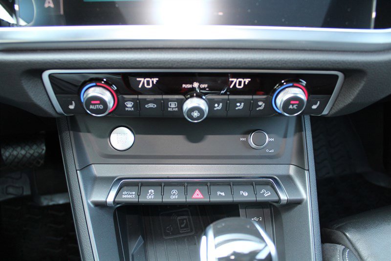 Used 2020 Audi Q3 2.0T Prestige w/ Prestige Package image 16