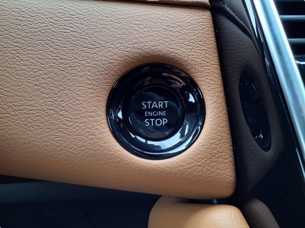 New 2026 Nissan Armada SL w/ Captain's Chari Seat Package AWD/4WD image 8