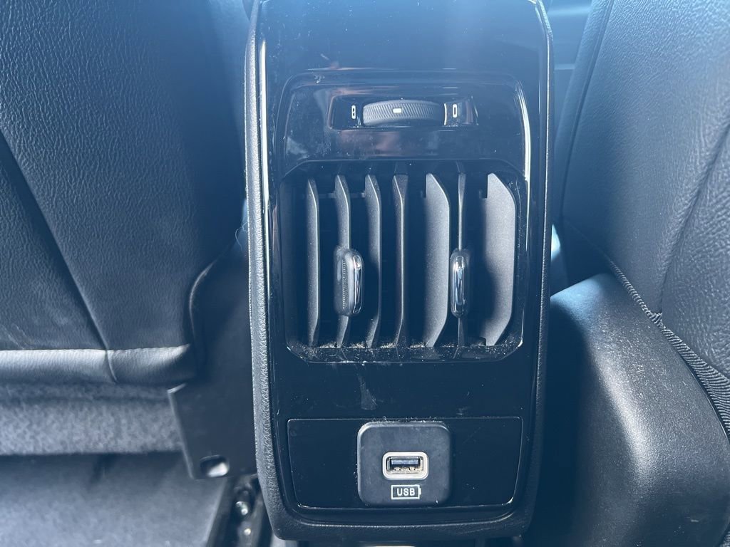 Used 2025 Jeep Compass Limited image 27