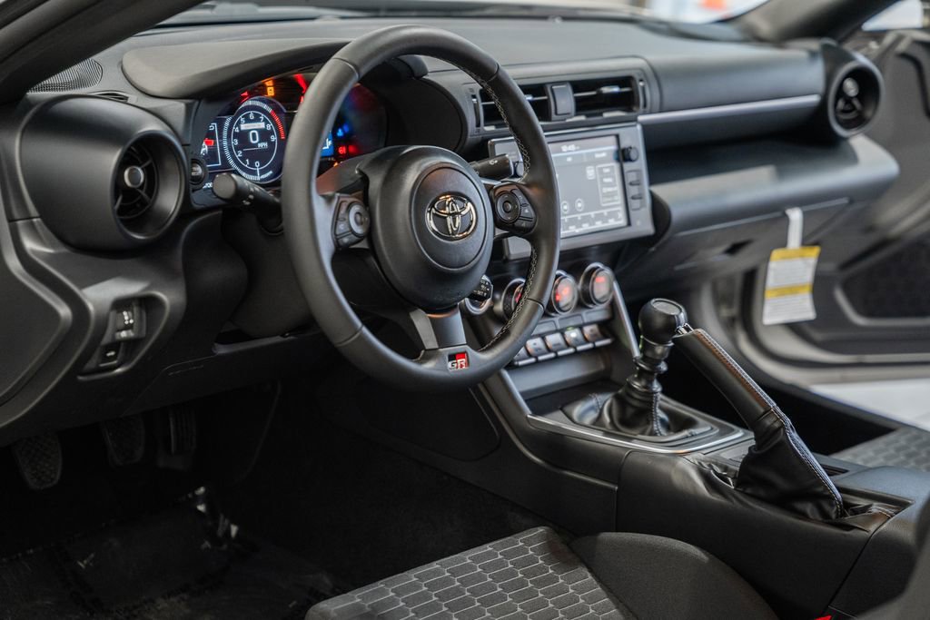 Used 2024 Toyota GR86 image 19