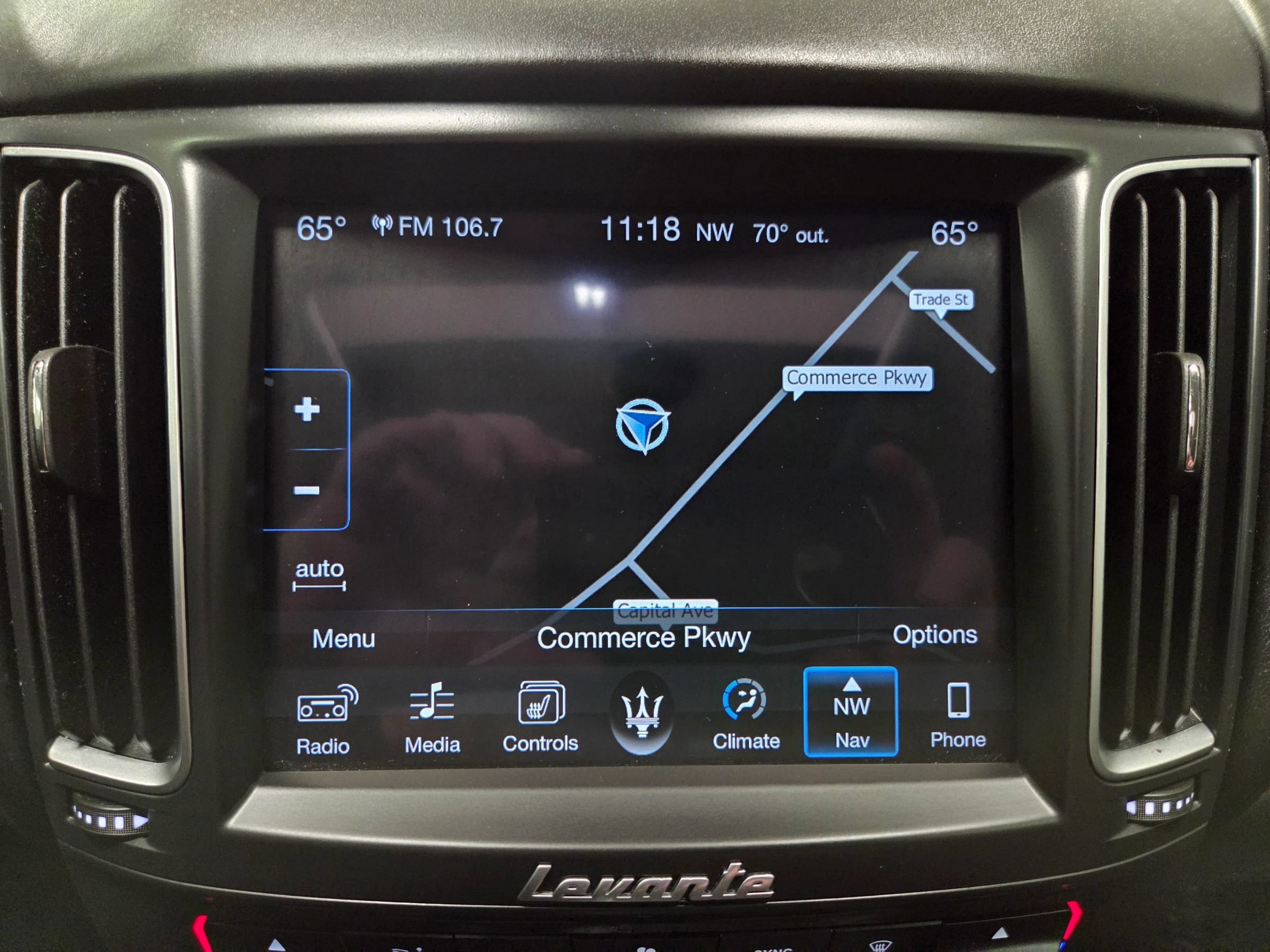 Used 2017 Maserati Levante AWD/4WD image 27
