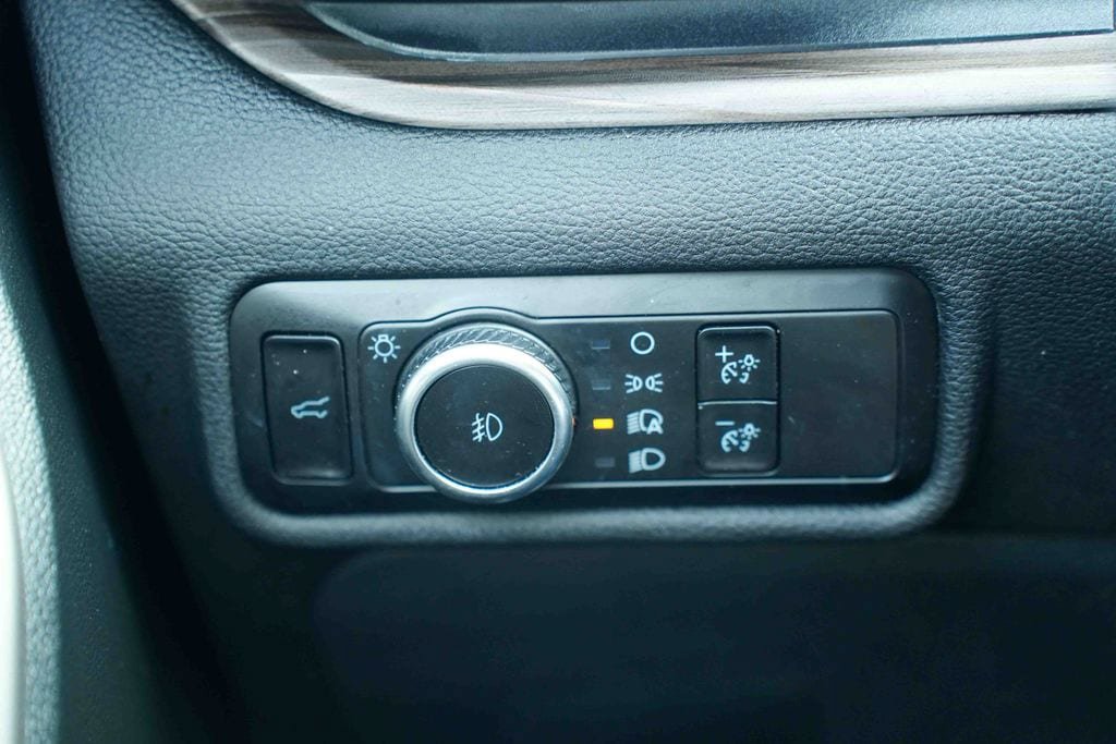 Used 2023 Ford Explorer Limited w/ Limited Technology Package AWD/4WD image 33