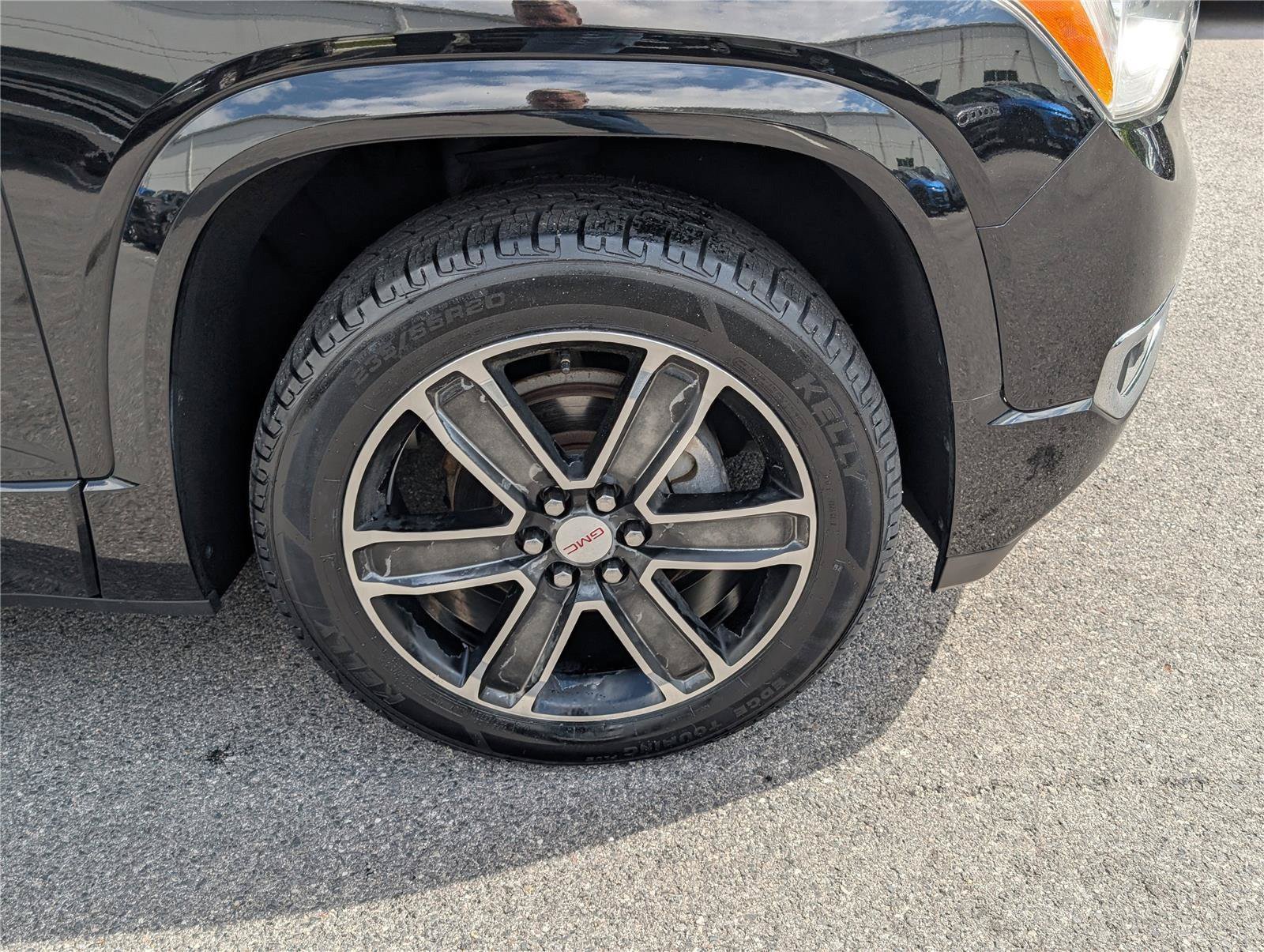 Used 2018 GMC Acadia Denali AWD/4WD image 9