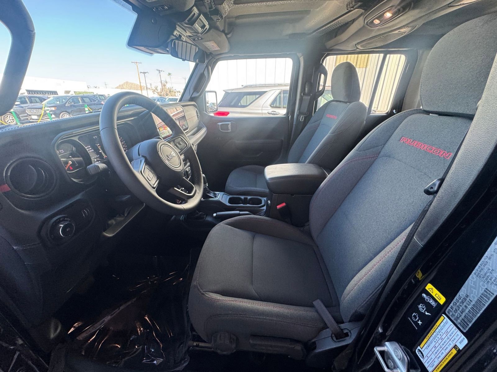 Used 2025 Jeep Wrangler Unlimited Rubicon image 27