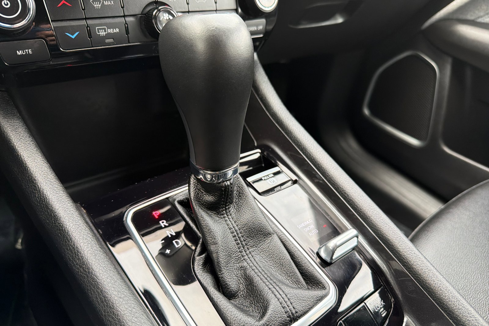 Used 2024 Jeep Compass Latitude image 20