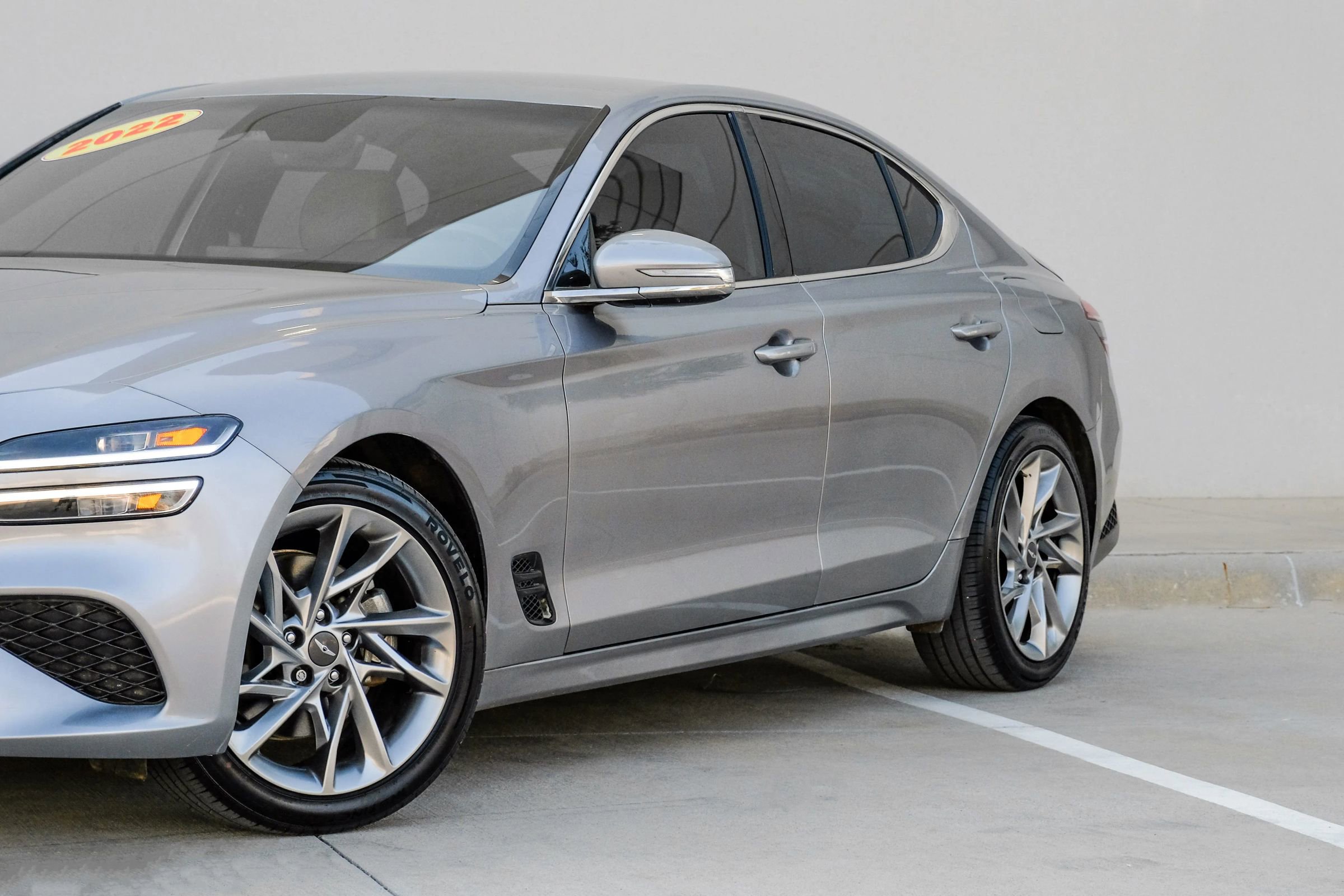 Used 2022 Genesis G70 2.0T image 15