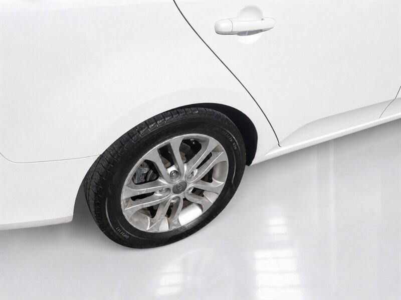 Used 2011 Kia Forte EX w/ Premium Pkg FWD image 24